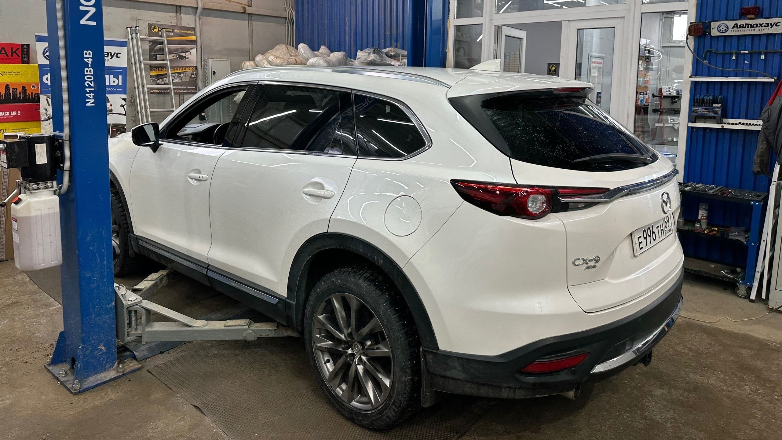 Фаркоп ТСС оцинкованный под американский квадрат для Mazda CX-9 II 2017-2024.
